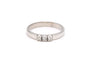 54 Bague contemporaine en or blanc et diamants 58 Facettes 23060