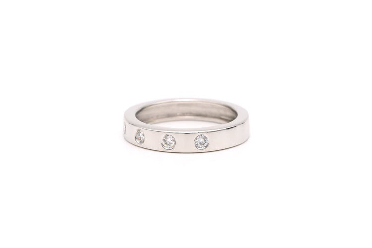 Bague 55 Bague contemporaine en or blanc 18 carats, diamants taille brillant (0,25 ct) 58 Facettes 19366