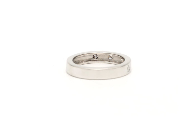 Bague 55 Bague contemporaine en or blanc 18 carats, diamants taille brillant (0,25 ct) 58 Facettes 19366