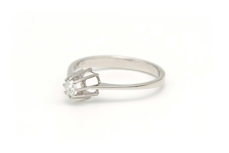52 Bague contemporaine en or blanc 18 carats et diamant 58 Facettes 19786