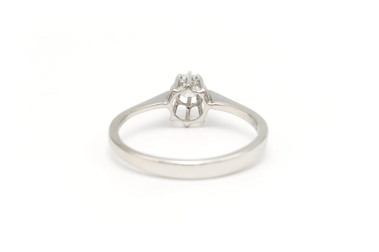 Bague 52 Bague contemporaine en or blanc 18 carats et diamant 58 Facettes 19786