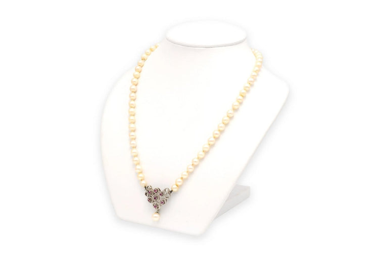 Collier Collier années 70 en or blanc, perles et rubis 58 Facettes B278