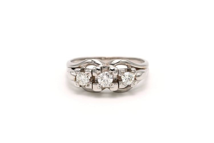 Bague 53 Art Déco - Bague en or blanc 18 carats et diamants 58 Facettes 20428