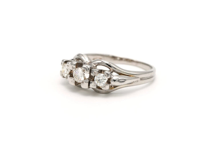 Bague 53 Art Déco - Bague en or blanc 18 carats et diamants 58 Facettes 20428