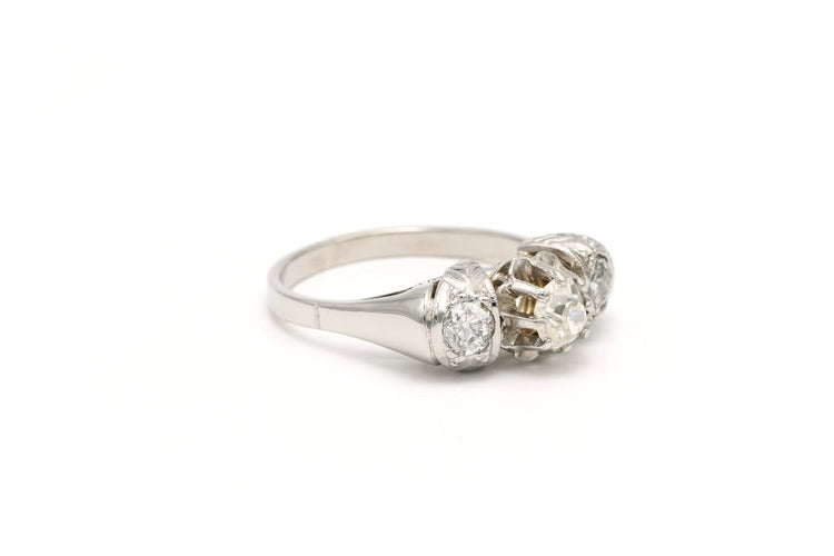 Bague 53 Art déco - Bague en or blanc et diamants 58 Facettes 20454