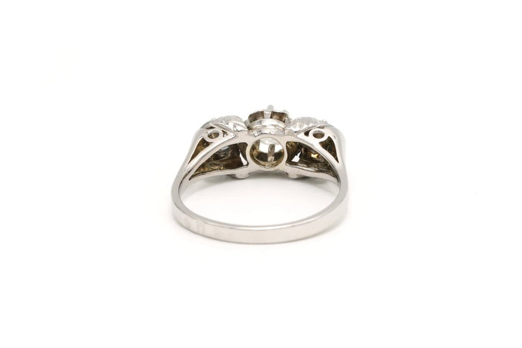 Bague 53 Art déco - Bague en or blanc et diamants 58 Facettes 20454