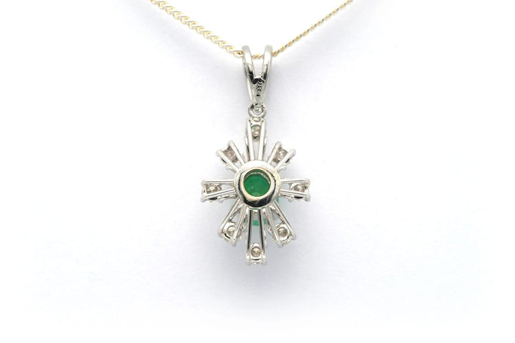 Pendentif Pendentif contemporain en or blanc 18 carats, émeraude et diamants 58 Facettes 20665