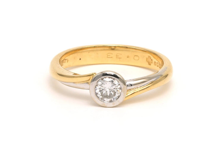 Bague 55 Bague contemporaine en or jaune et blanc 18 carats et diamant 58 Facettes 20975