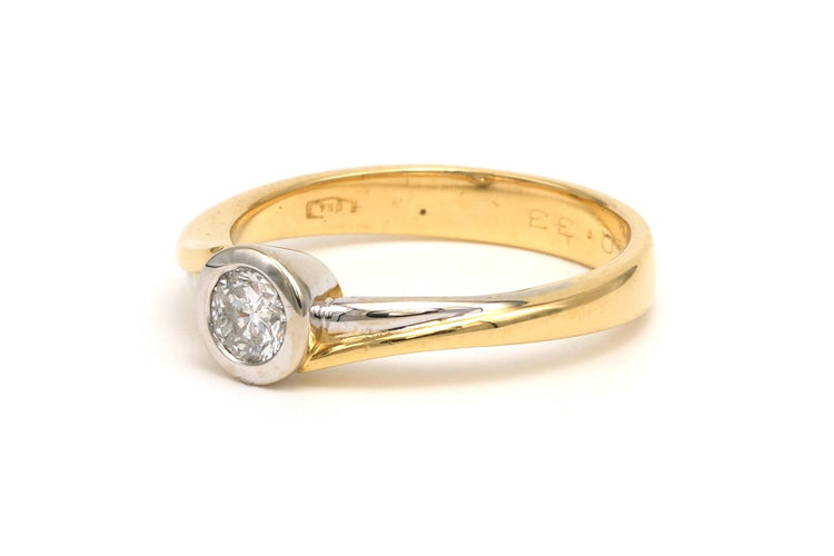 Bague 55 Bague contemporaine en or jaune et blanc 18 carats et diamant 58 Facettes 20975