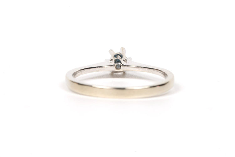 Bague 49 Solitaire contemporain en or blanc 18 carats avec diamant taille brillant 58 Facettes 21205