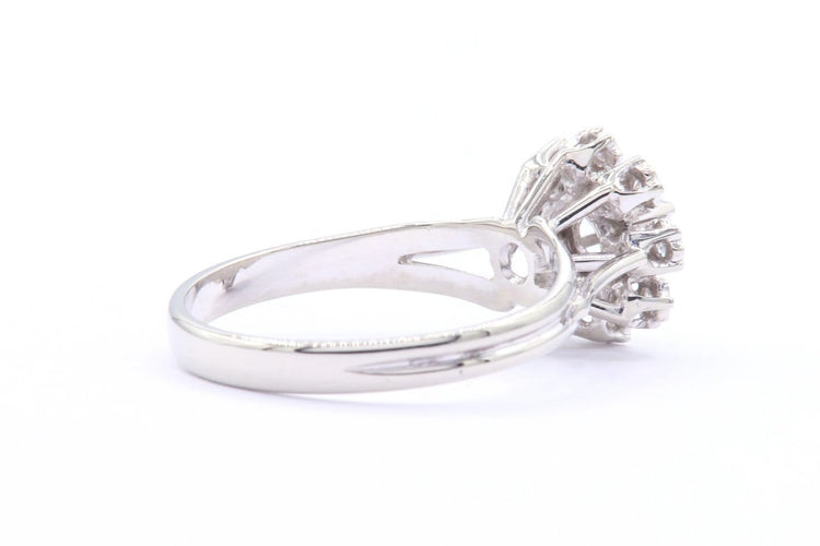 Bague 54 Années 70 - Bague en or blanc et diamants 58 Facettes B403