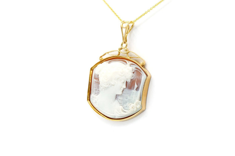 Pendentif Pendentif Art Nouveau en or jaune 18 carats avec camée en coquillage 58 Facettes 21524
