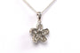 Pendentif Pendentif contemporain en or blanc 18 carats, diamants baguette et brillant 58 Facettes 21736