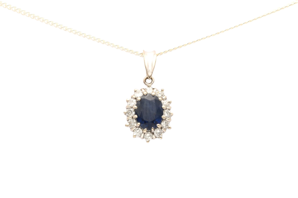 Pendentif contemporain en or blanc, saphir et diamants