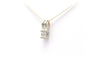 Pendentif Pendentif contemporain en or blanc 18 carats serti de diamants taille princesse et brillant 58 Facettes 22295
