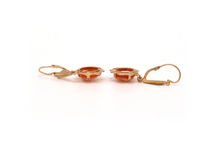 boucles-d-oreilles-annees-50-en-or-jaune-18-carats-serties-d-un-camee.webp