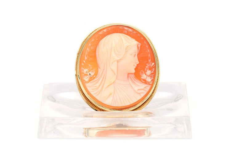 Broche Broche des années 50 en or jaune 18 carats avec camée coquillage 58 Facettes B570