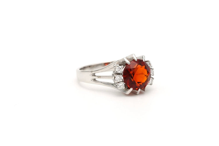 Bague 53 Bague 1970 en or blanc, citrine et diamants 58 Facettes B623