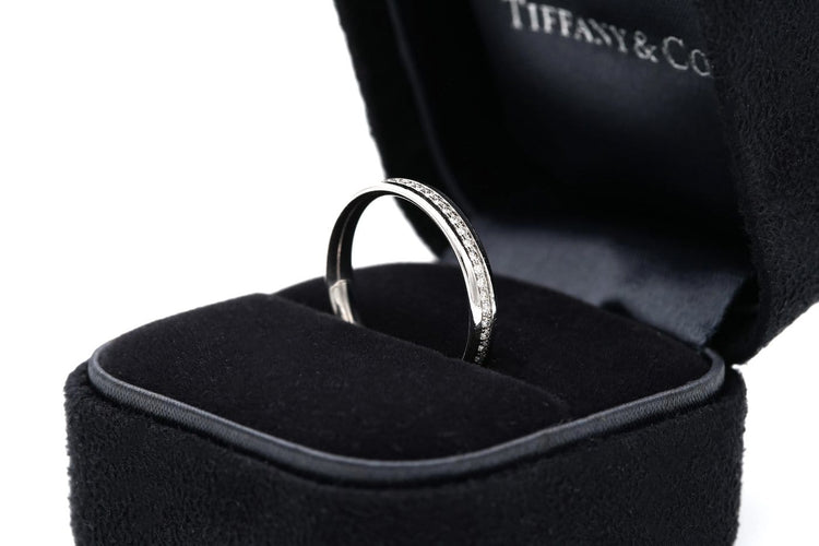 Bague 52 Tiffany & Co. Metro - Bague en or blanc et diamants 58 Facettes 22549