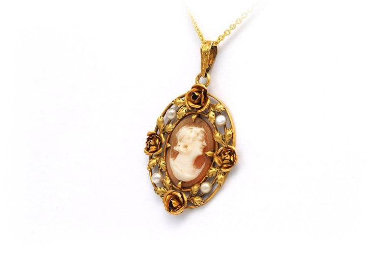 Pendentif Pendentif Art nouveau en or jaune 18 carats avec camée et perles 58 Facettes 22291