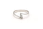 Bague 53 Bague contemporaine en or blanc et diamants taille brillant 58 Facettes B661