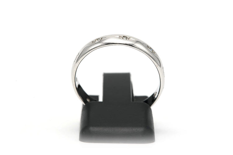 Bague 55 Bague contemporaine en or blanc et diamants 58 Facettes B691