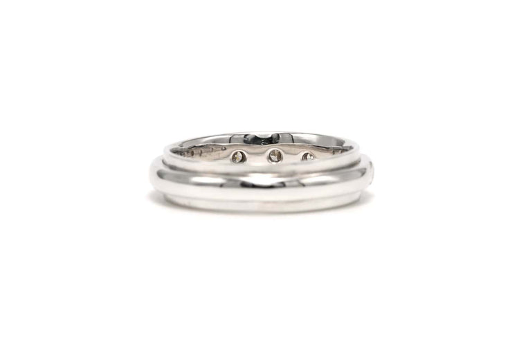 Bague 58 Bague contemporaine en or blanc et diamants taille brillant 58 Facettes 22452