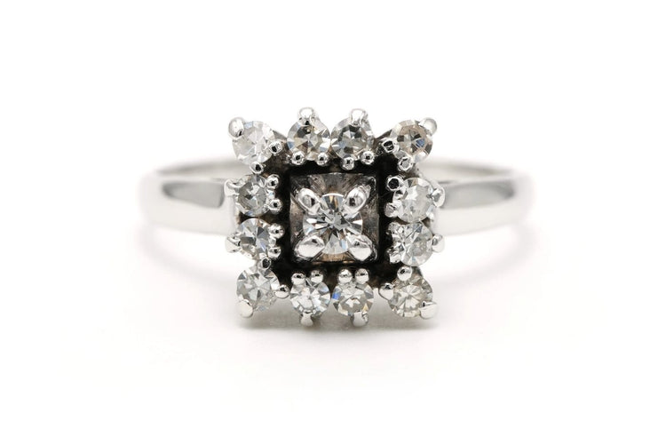 55 Bague contemporaine en or blanc 18 carats et diamants 58 Facettes 22591