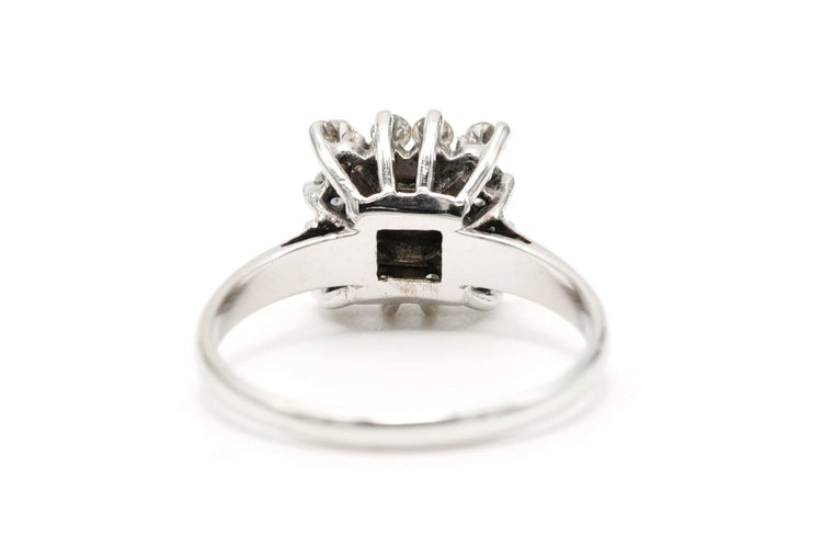 Bague 55 Bague contemporaine en or blanc 18 carats et diamants 58 Facettes 22591