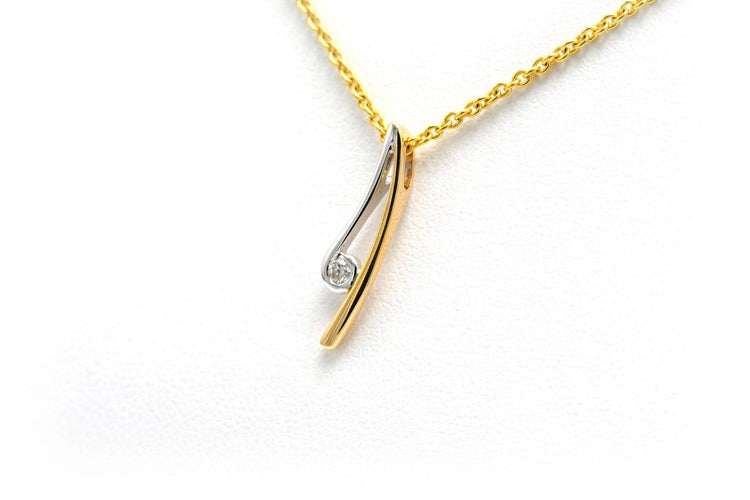 Pendentif Pendentif contemporain en or jaune et blanc 18 carats, diamant taille brillant 58 Facettes B720