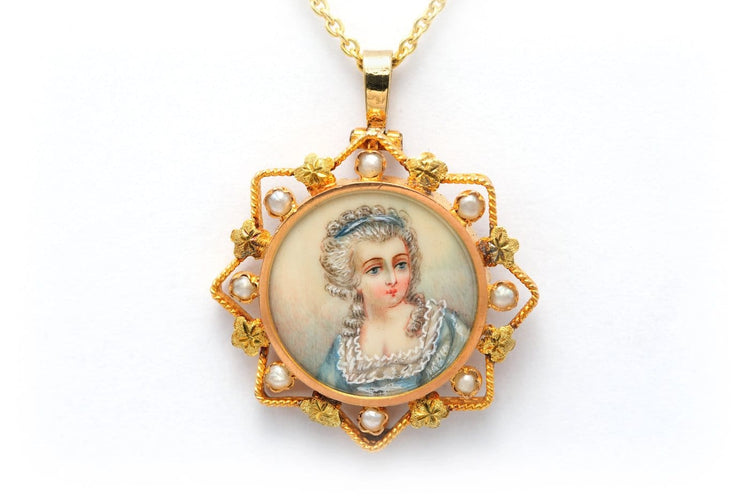 Pendentif Napoléon III - Pendentif en or jaune, perles et nacre 58 Facettes 22021