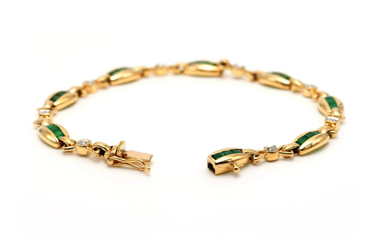 Bracelet Bracelet contemporain en or jaune 18 carats, émeraudes et diamants 58 Facettes B727