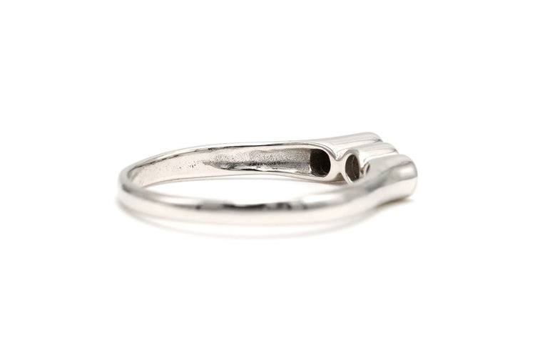 Bague 52 Bague contemporaine en or blanc et diamants taille brillant 58 Facettes 22893