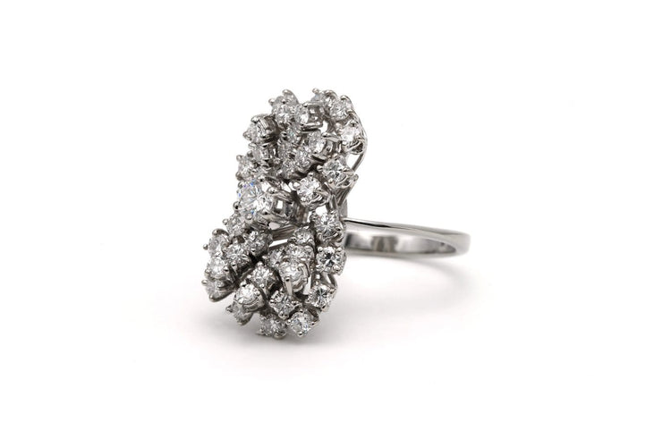 Bague 53 Bague contemporaine en or blanc et diamants 58 Facettes 23009