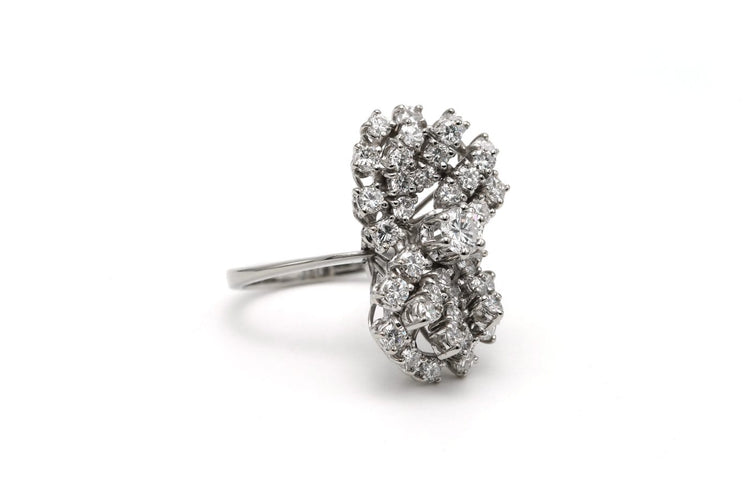 Bague 53 Bague contemporaine en or blanc et diamants 58 Facettes 23009