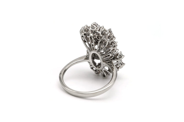 Bague 53 Bague contemporaine en or blanc et diamants 58 Facettes 23009