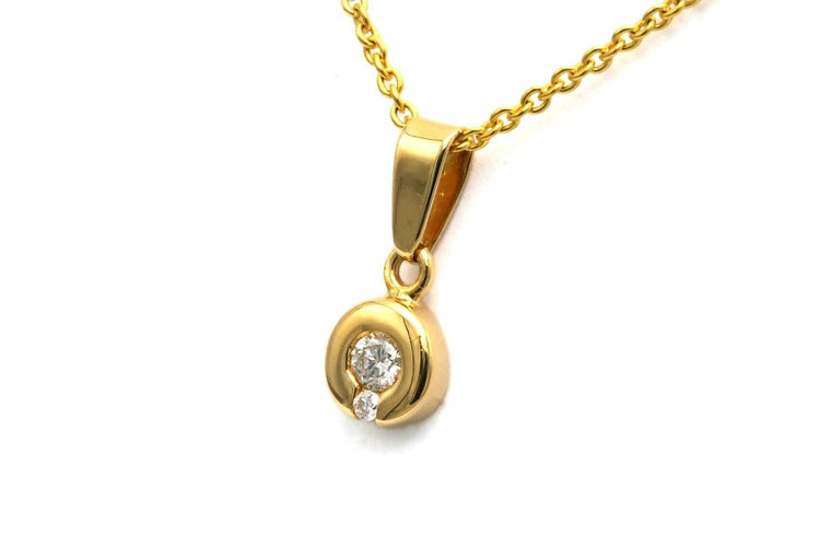 Pendentif Pendentif contemporain en or jaune 18 carats avec diamants taille brillant (0,065 ct) 58 Facettes B771