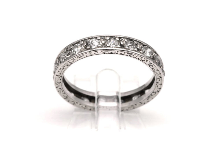 50 Bague Art déco en or blanc 18 carats et diamants taille ancienne 58 Facettes B776