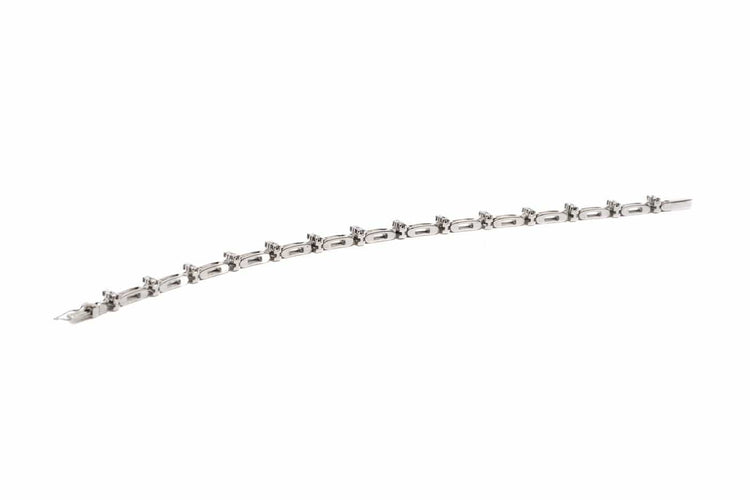 Bracelet contemporain en or blanc et diamants 58 Facettes B777
