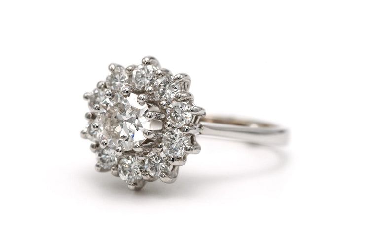 Bague 50 Bague contemporaine en or blanc 18 carats et diamants 1,35 ct 58 Facettes 23066