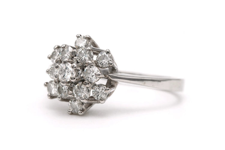Bague 55 Bague contemporaine en or blanc 18 carats et diamants 0,56 ct 58 Facettes 23104