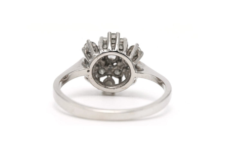 Bague 55 Bague contemporaine en or blanc 18 carats et diamants 0,56 ct 58 Facettes 23104