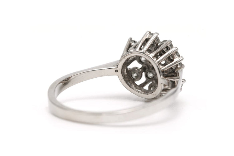 55 Bague contemporaine en or blanc 18 carats et diamants 0,56 ct 58 Facettes 23104