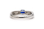 Bague 54 Bague contemporaine en or blanc, saphir et diamants 58 Facettes 23175