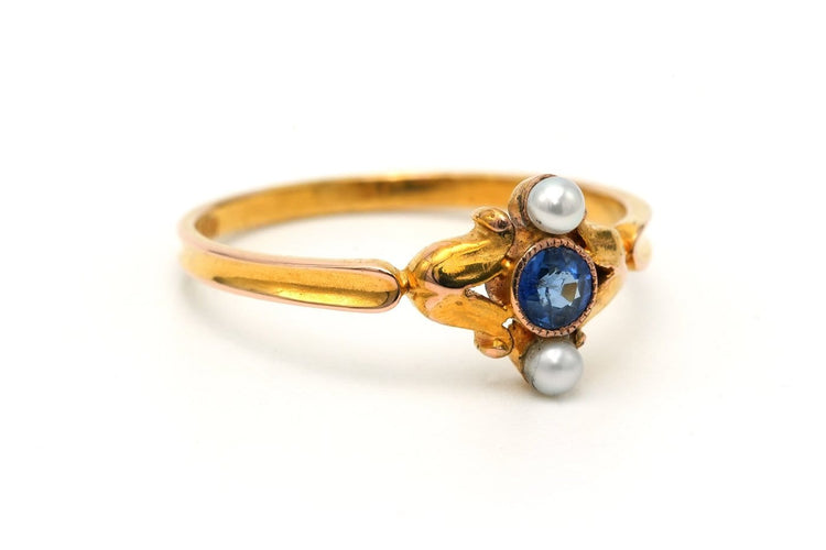 51 Art Nouveau - Bague en or jaune 14 carats, saphir et perles 58 Facettes 23299
