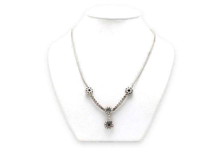 Collier Années 70 - Collier en or blanc, saphirs et diamants 58 Facettes 23301