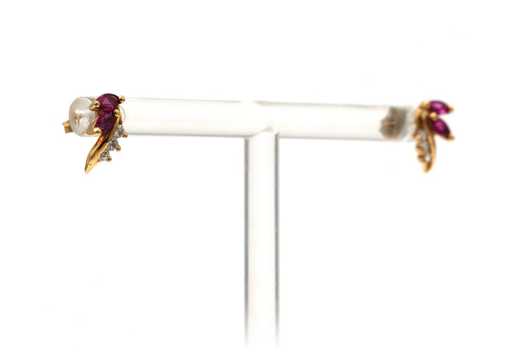 Boucles d'oreilles en or jaune, rubis et diamants 58 Facettes B846
