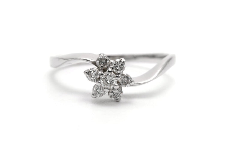 Bague 53 Bague contemporaine en or blanc 18 carats et diamants taille brillant 58 Facettes DEP-ROC