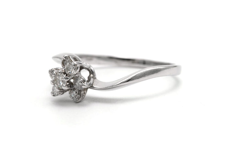 Bague 53 Bague contemporaine en or blanc 18 carats et diamants taille brillant 58 Facettes DEP-ROC