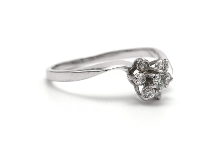Bague 53 Bague contemporaine en or blanc 18 carats et diamants taille brillant 58 Facettes DEP-ROC